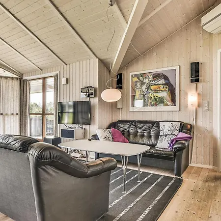 Dom wakacyjny Beautiful Home In Rudkobing With Sauna Spodsbjerg