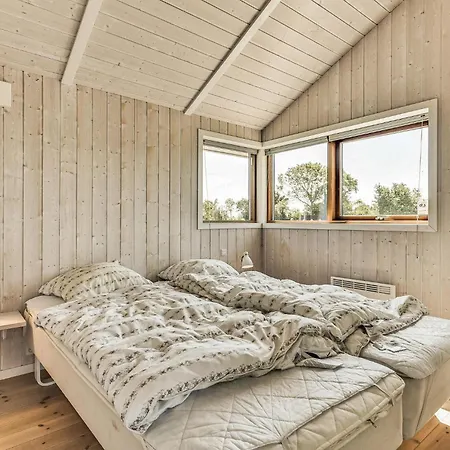 4 Bedroom Amazing In Rudkobing * Spodsbjerg