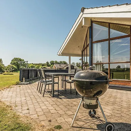 4 Bedroom Amazing In Rudkobing * Spodsbjerg